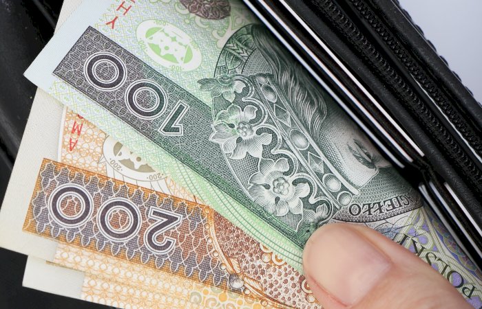 Ile kosztuje utrzymanie basenu rocznie? Prąd, chemia, serwis